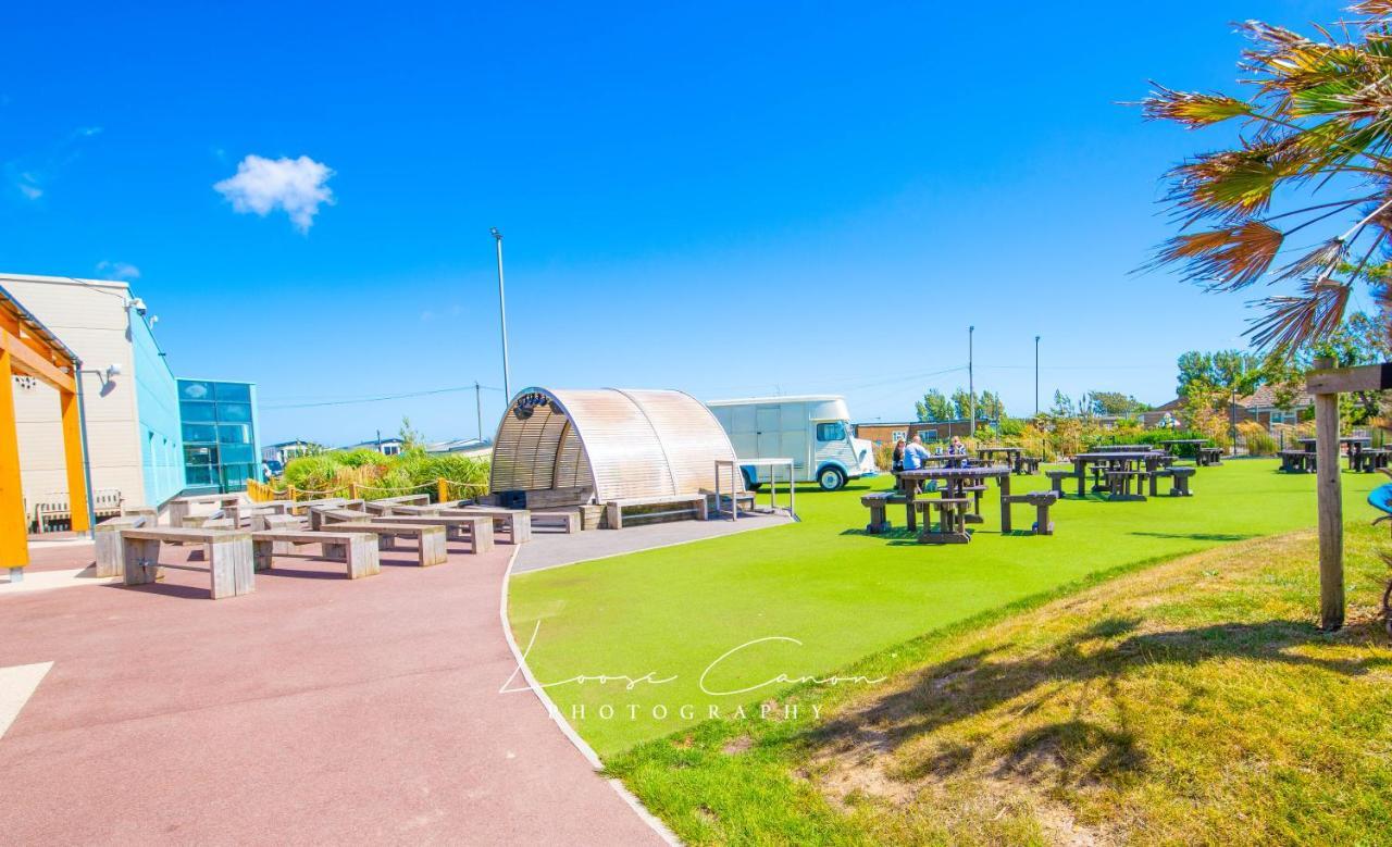 Sea 'N' Stars Platinum Plus Holiday Home With Views, Free Wifi And Netflix Camber Eksteriør bilde