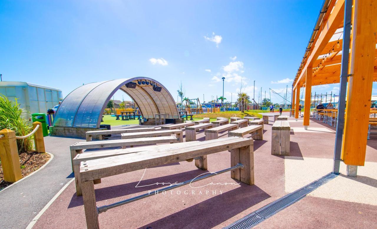 Sea 'N' Stars Platinum Plus Holiday Home With Views, Free Wifi And Netflix Camber Eksteriør bilde