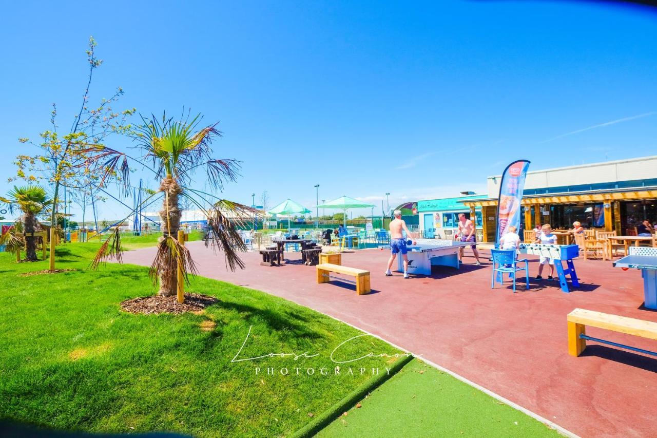Sea 'N' Stars Platinum Plus Holiday Home With Views, Free Wifi And Netflix Camber Eksteriør bilde
