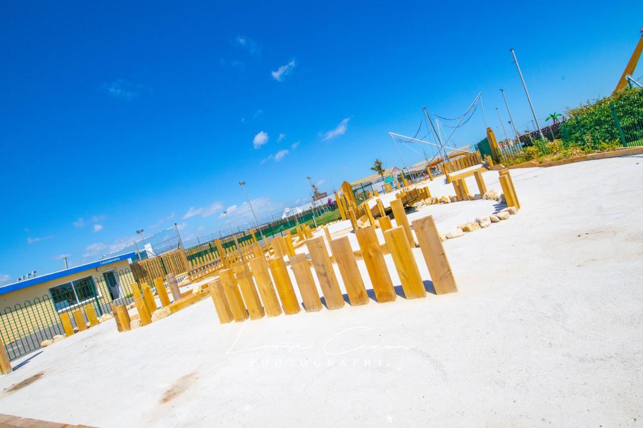 Sea 'N' Stars Platinum Plus Holiday Home With Views, Free Wifi And Netflix Camber Eksteriør bilde