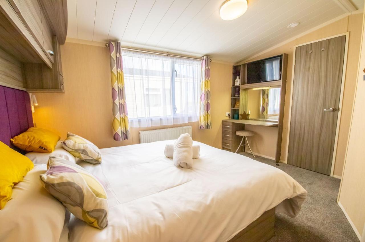 Sea 'N' Stars Platinum Plus Holiday Home With Views, Free Wifi And Netflix Camber Eksteriør bilde